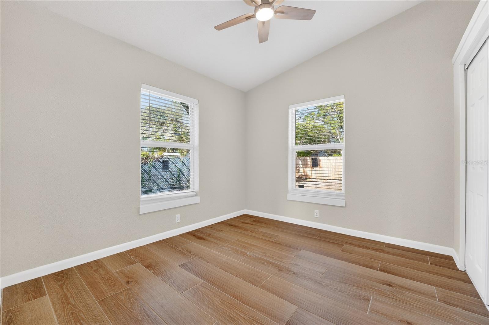 RUSTIC LODGE - Residential