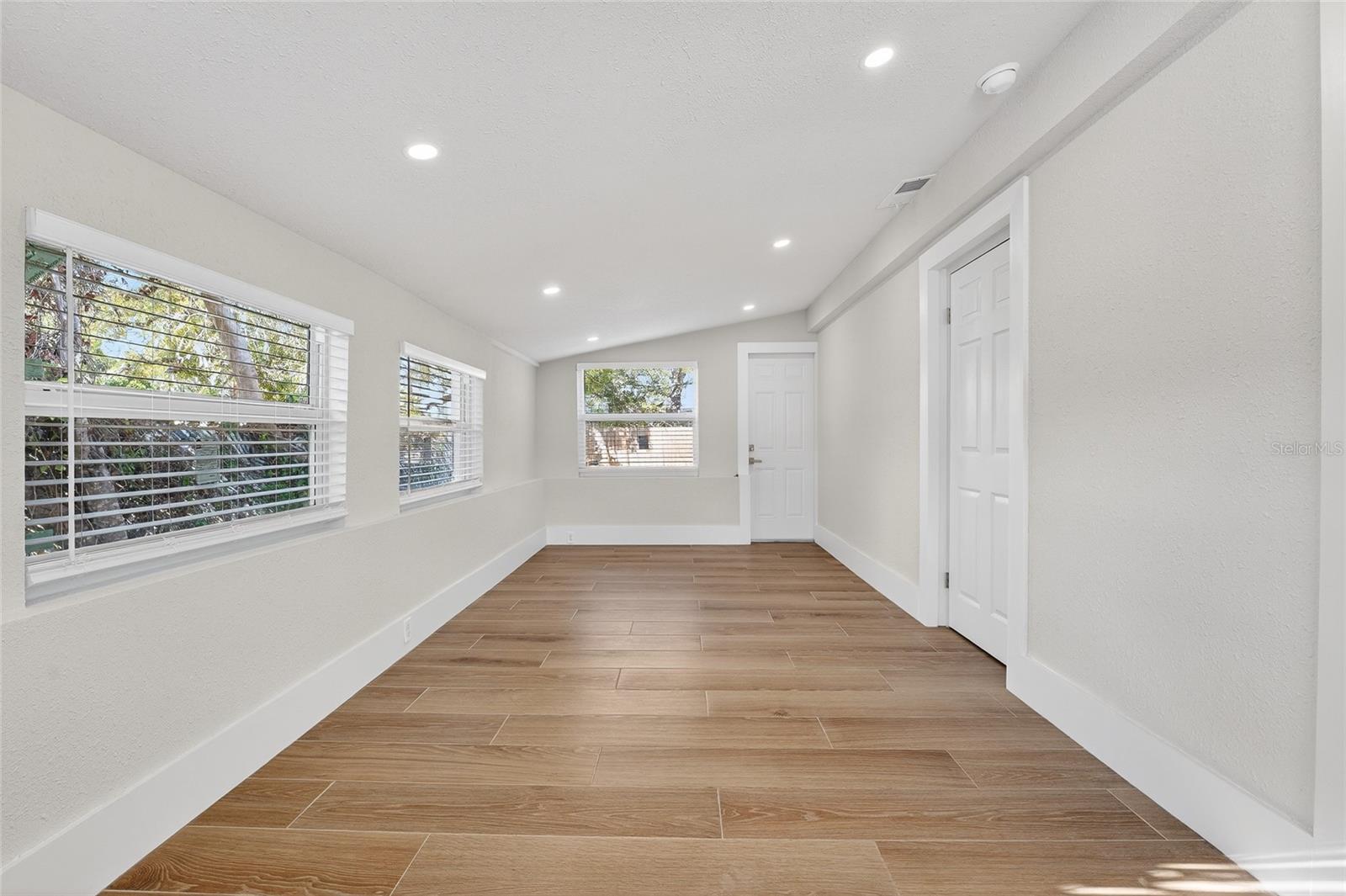 RUSTIC LODGE - Residential