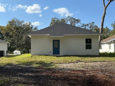 A home in DELAND