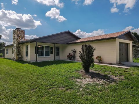 A home in LAKELAND