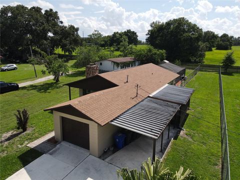 A home in LAKELAND