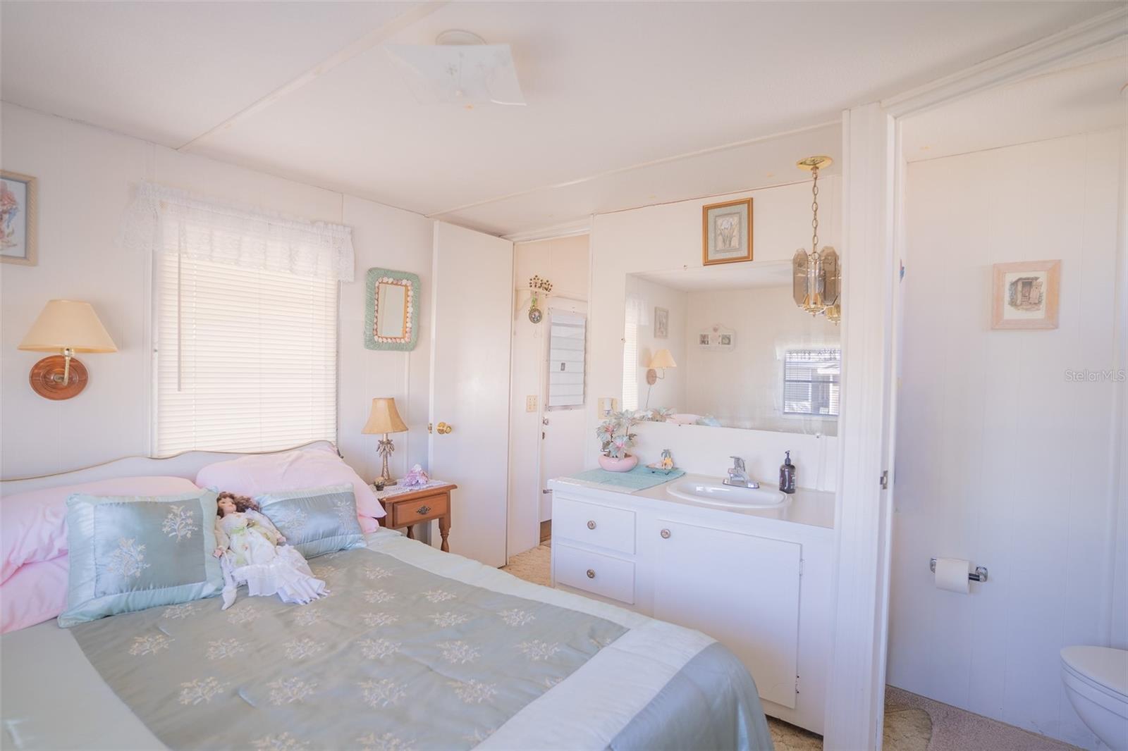 OAKS ROYAL MOBILE HOME SUB - Residential