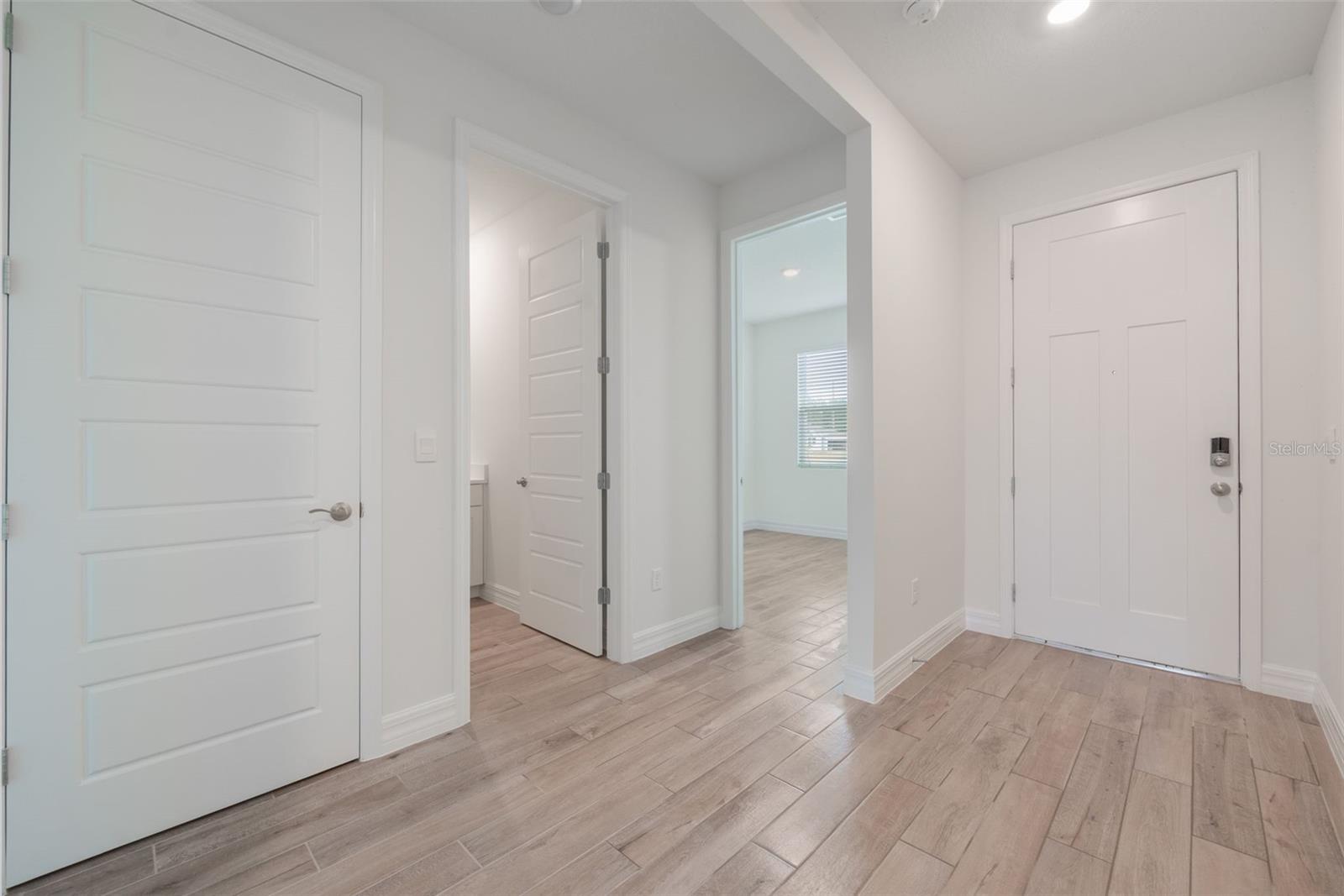 LAKES OF MOUNT DORA - Residential