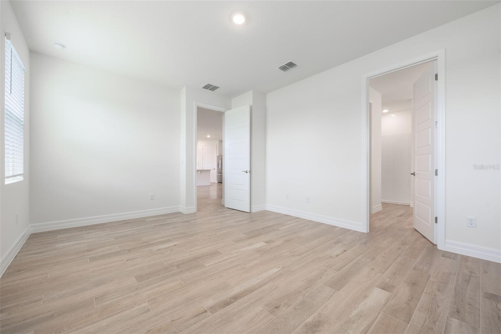 LAKES OF MOUNT DORA - Residential