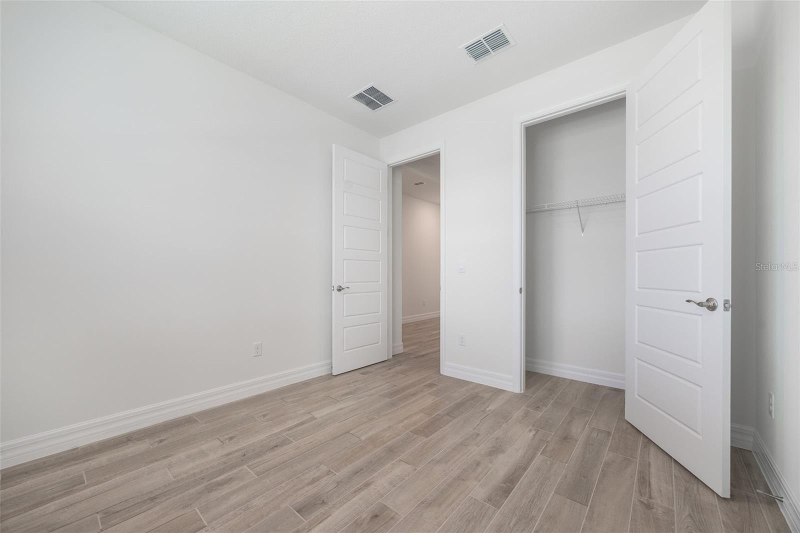 LAKES OF MOUNT DORA - Residential