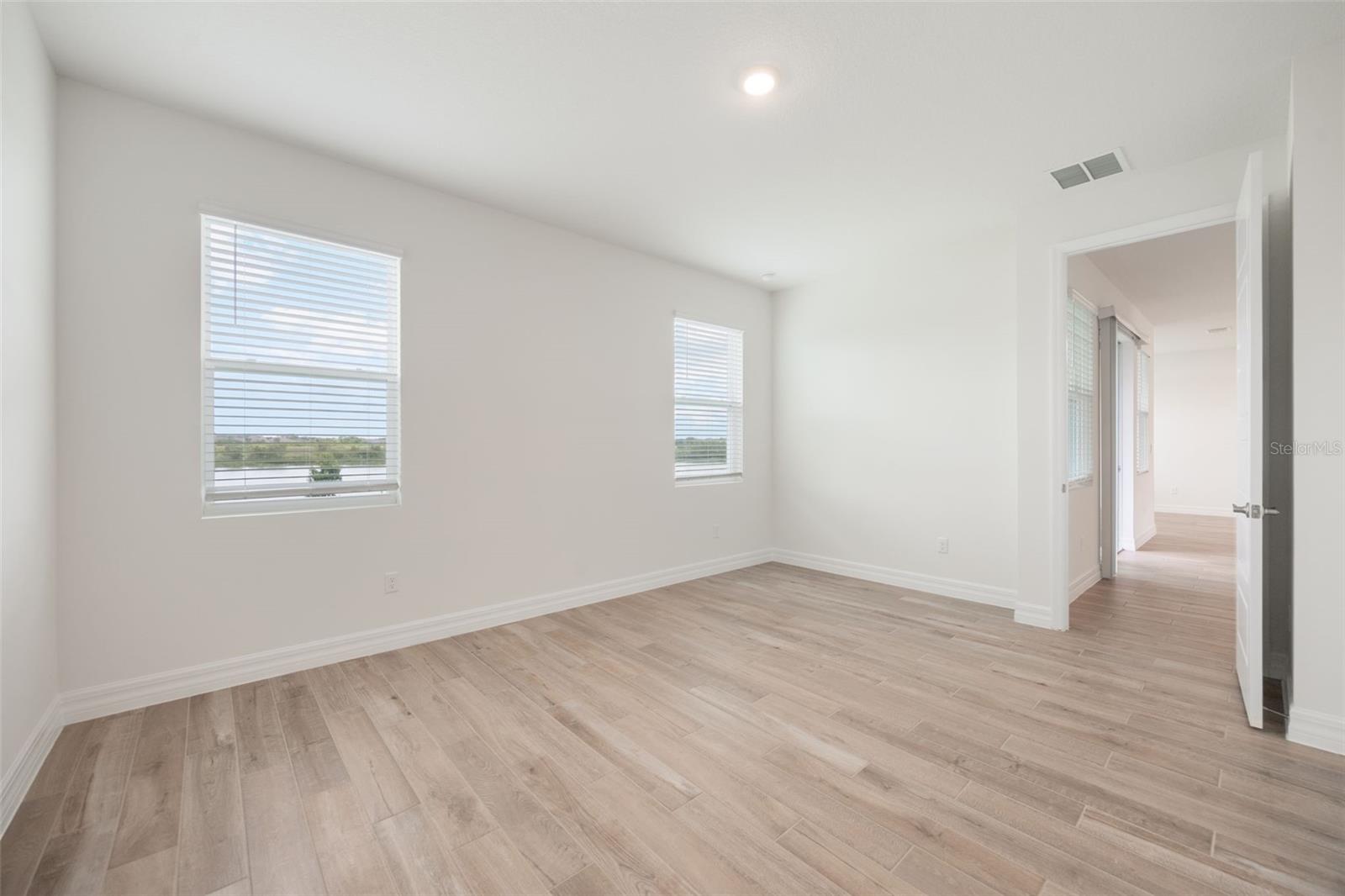 LAKES OF MOUNT DORA - Residential