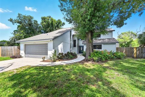 Photo of 1576 Beechwood Trail, Fort Myers, FL 33919 (MLS # A4665438)