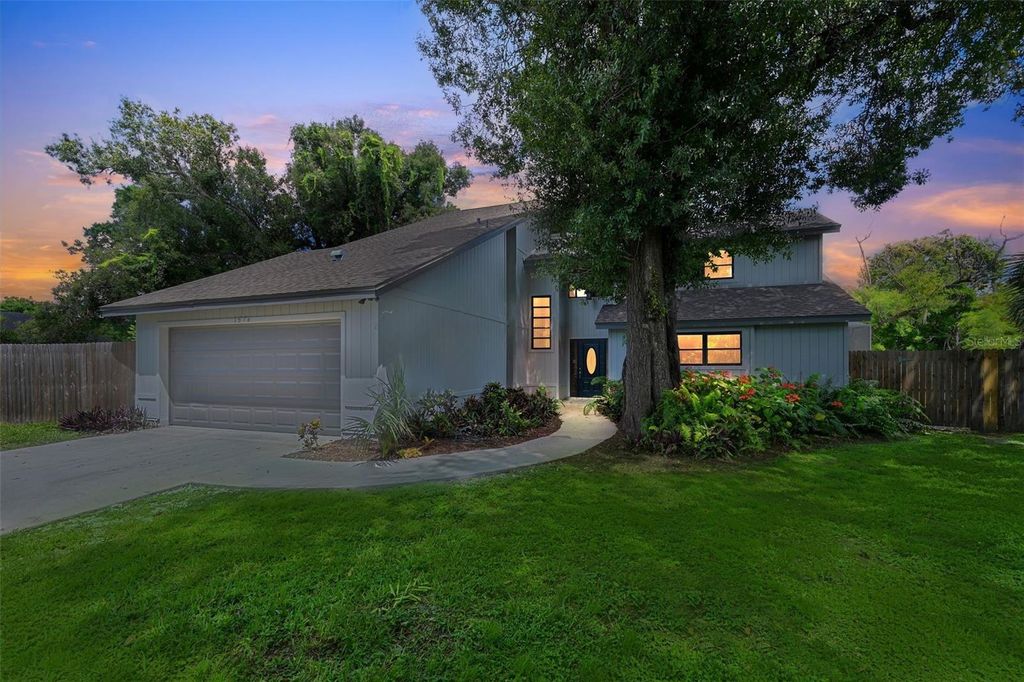 Photo of 1576 Beechwood Trail, Fort Myers, FL 33919 (MLS # A4665438)