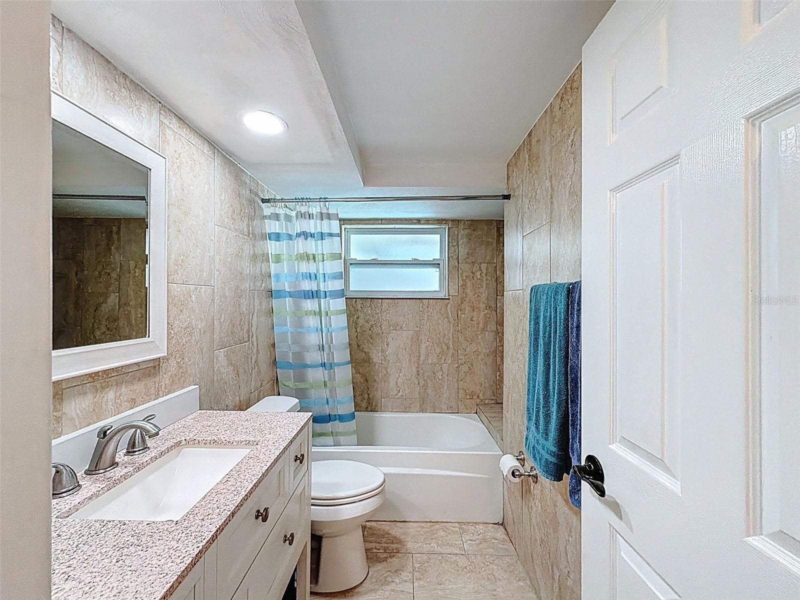 COLONIAL HILLS - Residential