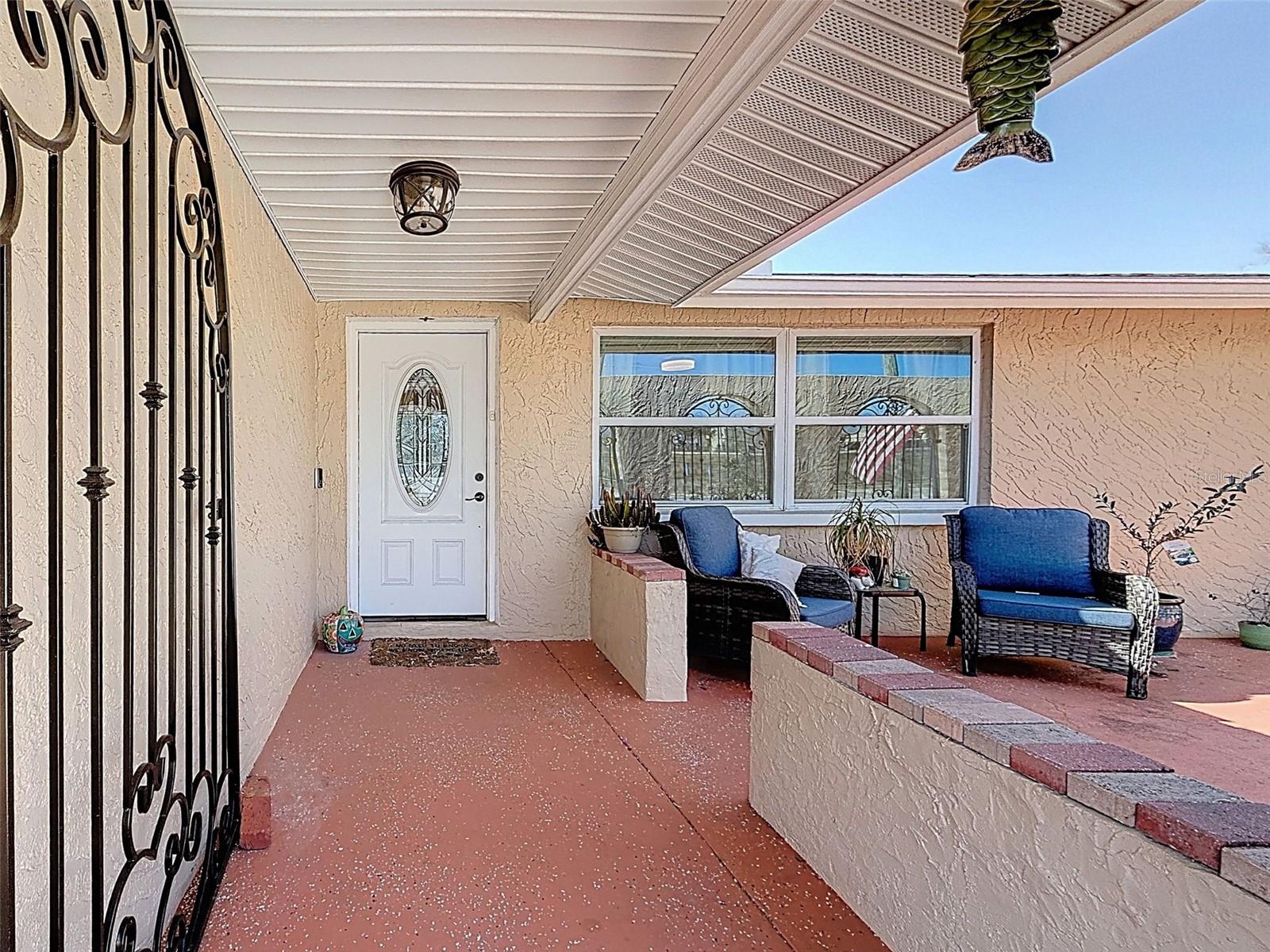 COLONIAL HILLS - Residential