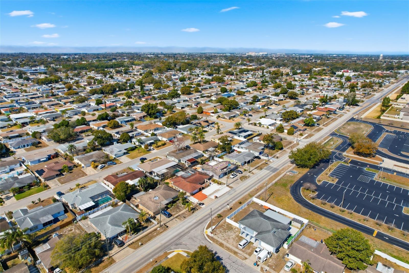 COLONIAL HILLS - Residential