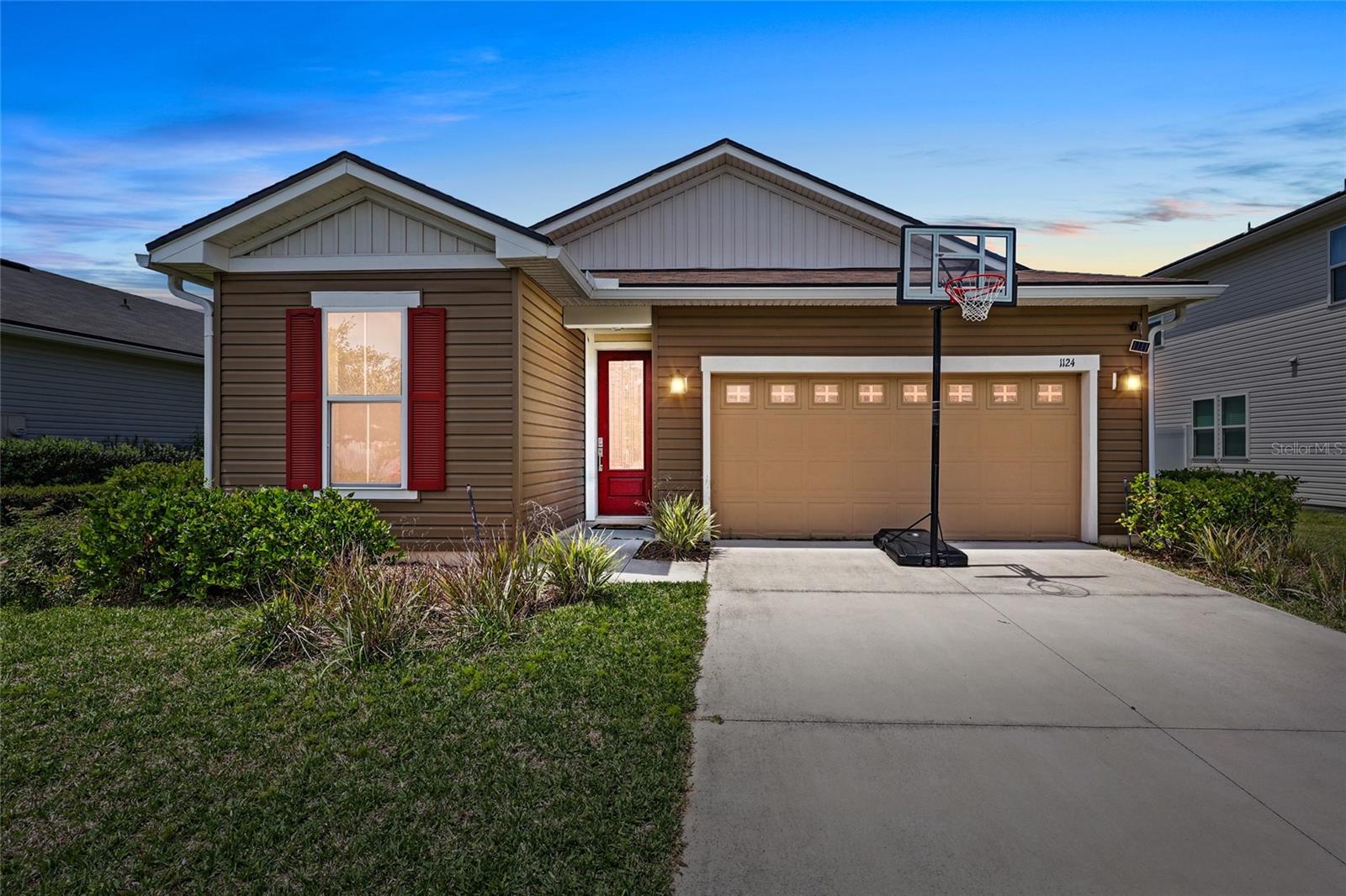 1124 PERSIMMON DRIVE