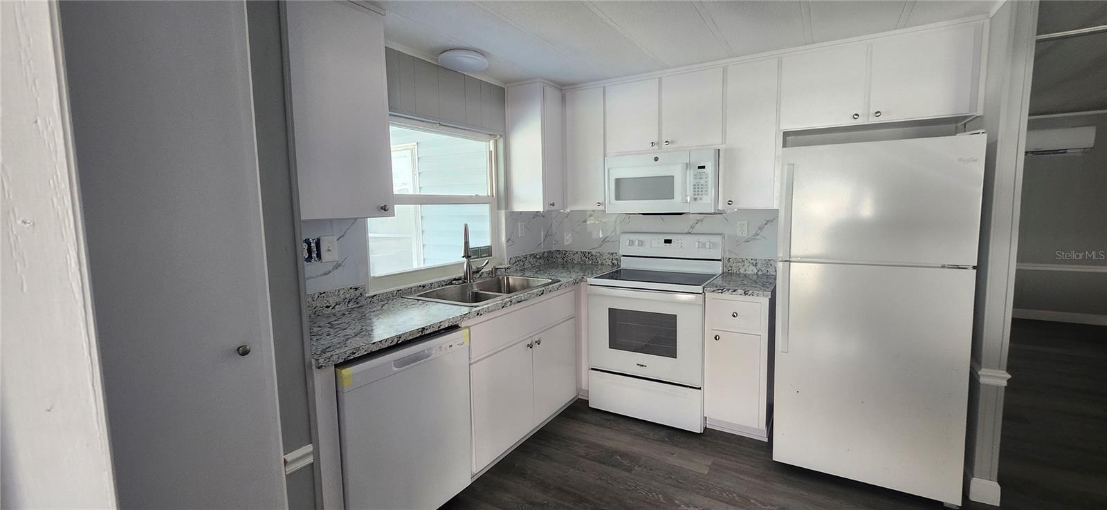 SENATE MANOR UNREC - Residential