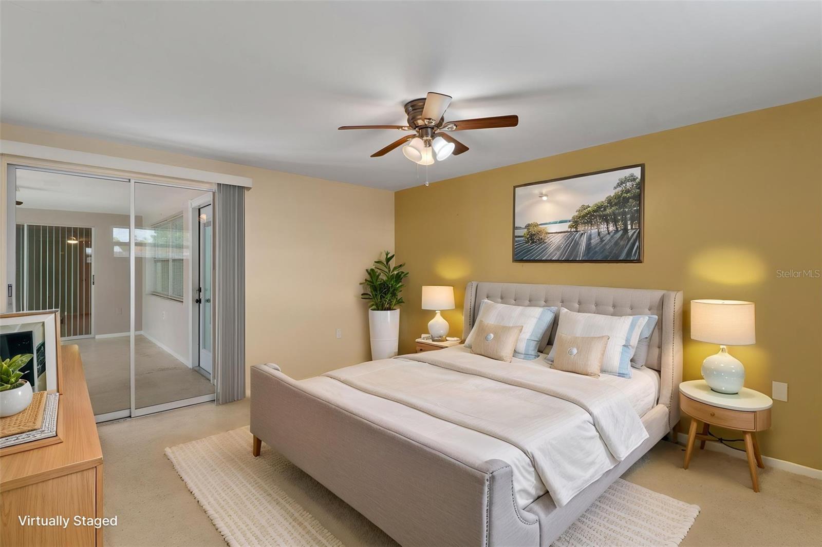 COLONIAL HILLS - Residential