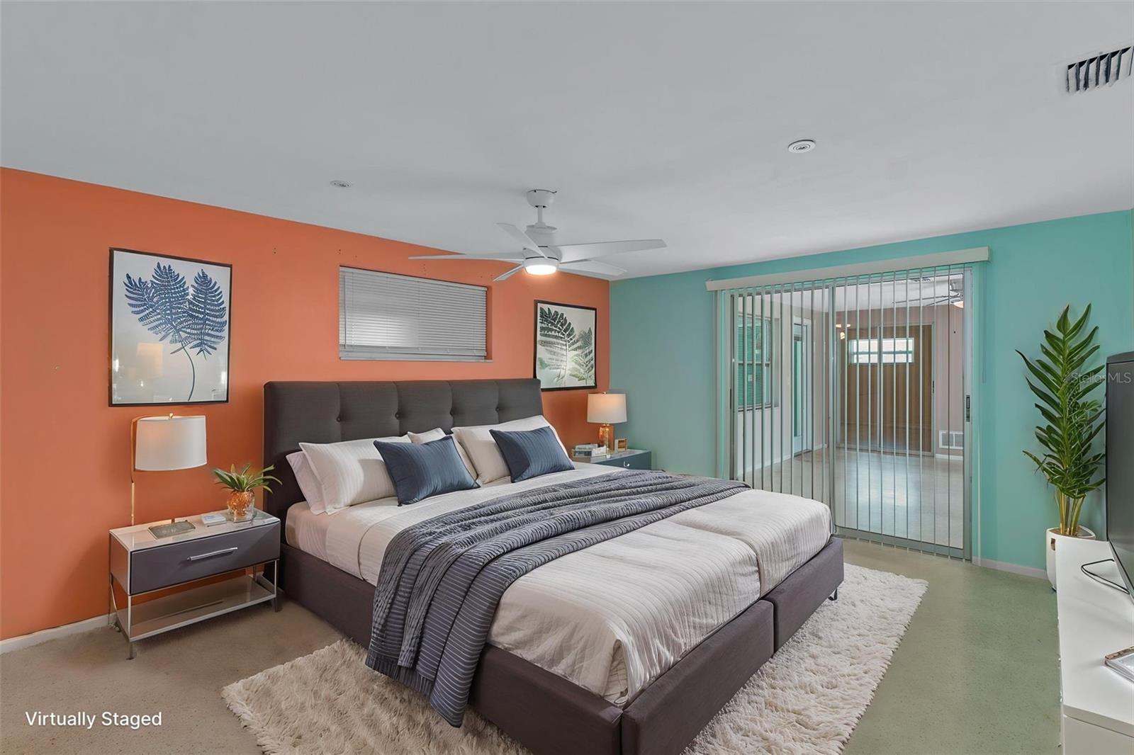 COLONIAL HILLS - Residential