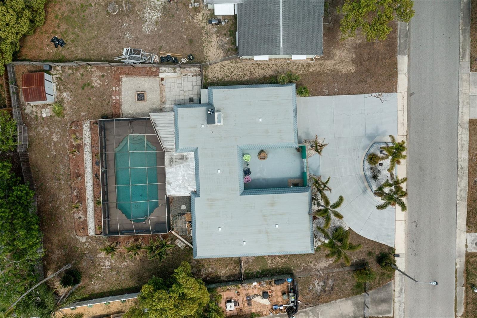 COLONIAL HILLS - Residential