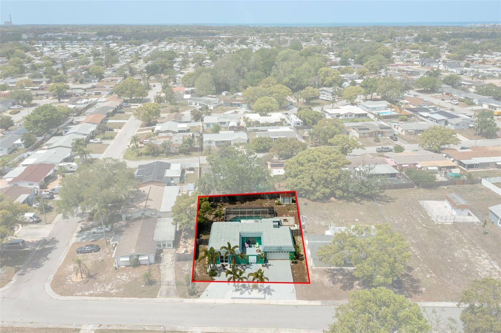 COLONIAL HILLS - Residential