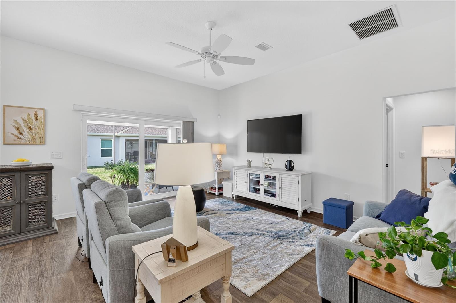 VILLAGES/SOUTHERN OAKS - Residential