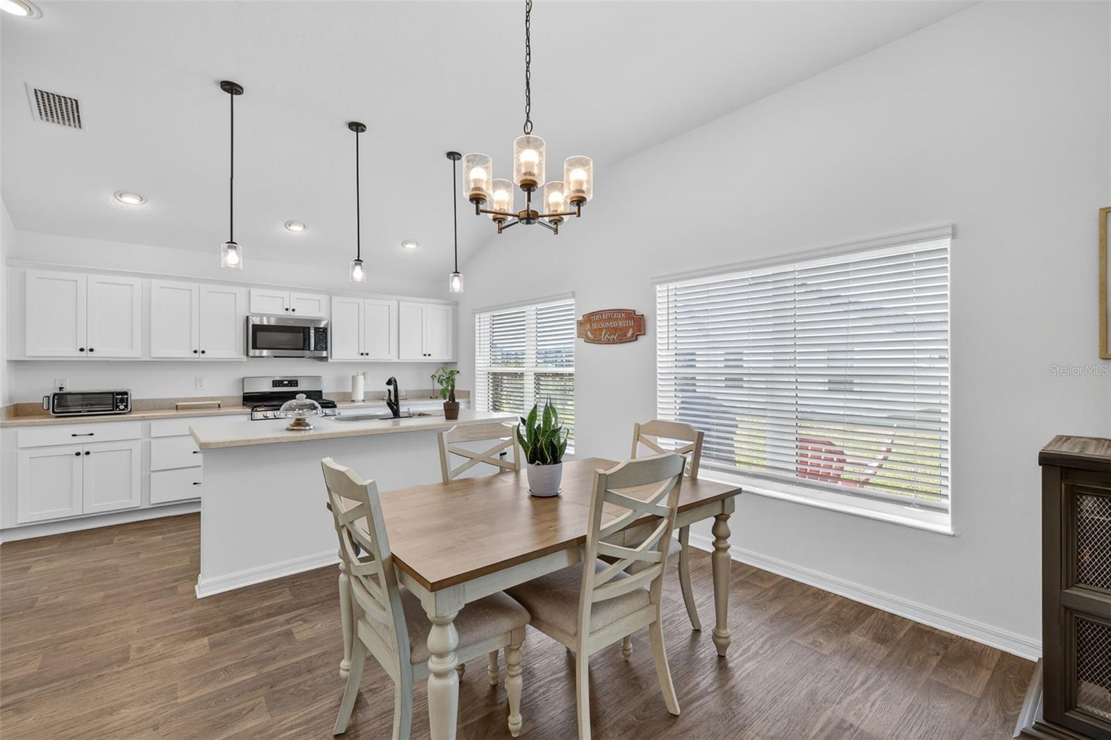 VILLAGES/SOUTHERN OAKS - Residential