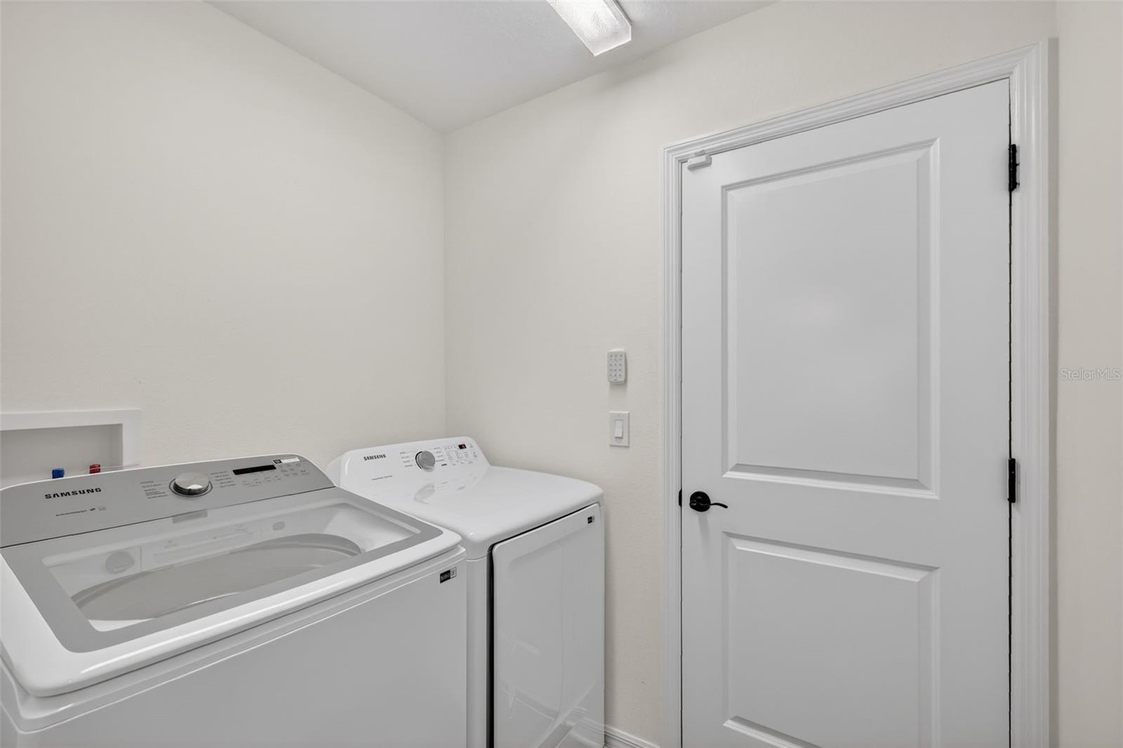 VILLAGES/SOUTHERN OAKS - Residential