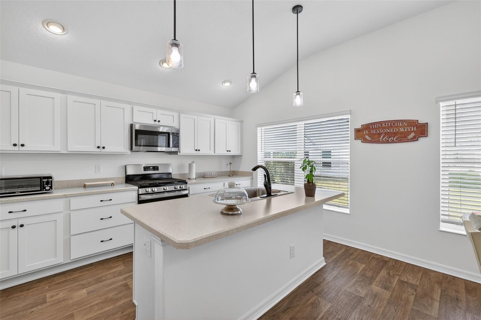 VILLAGES/SOUTHERN OAKS - Residential