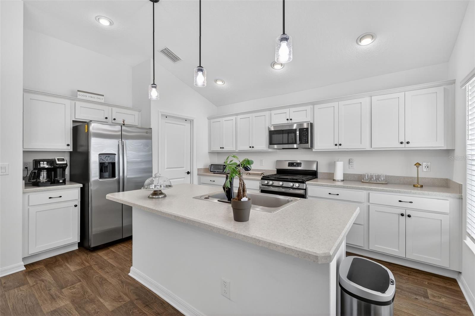 VILLAGES/SOUTHERN OAKS - Residential