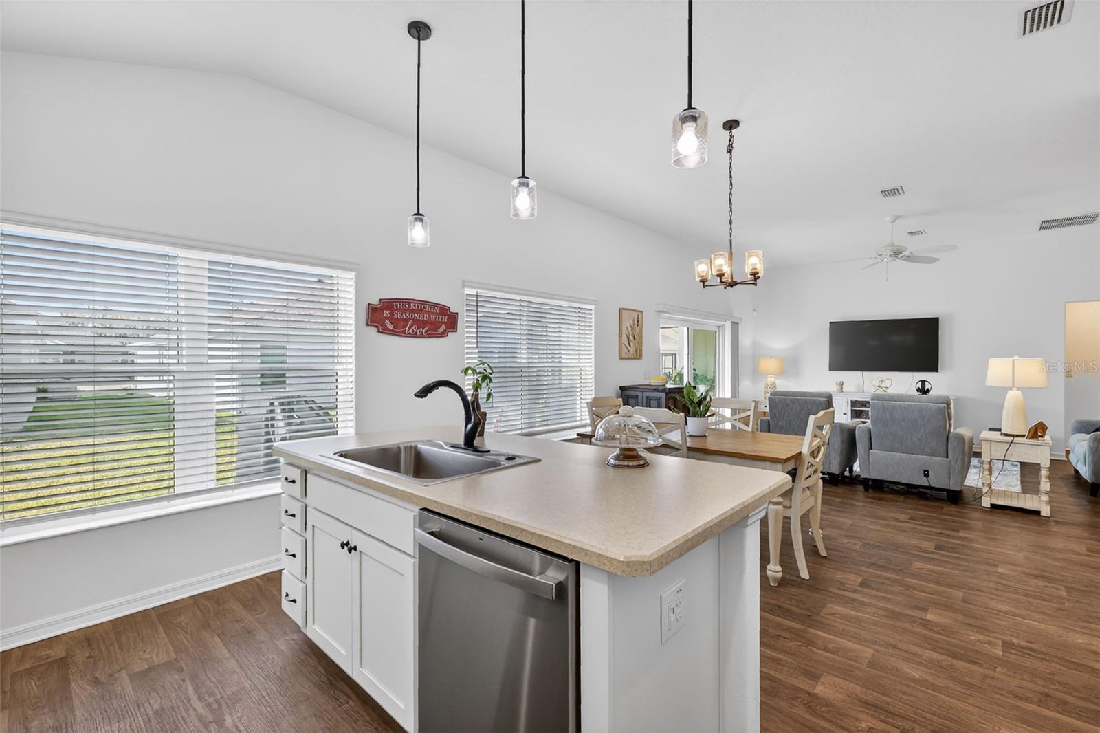 VILLAGES/SOUTHERN OAKS - Residential