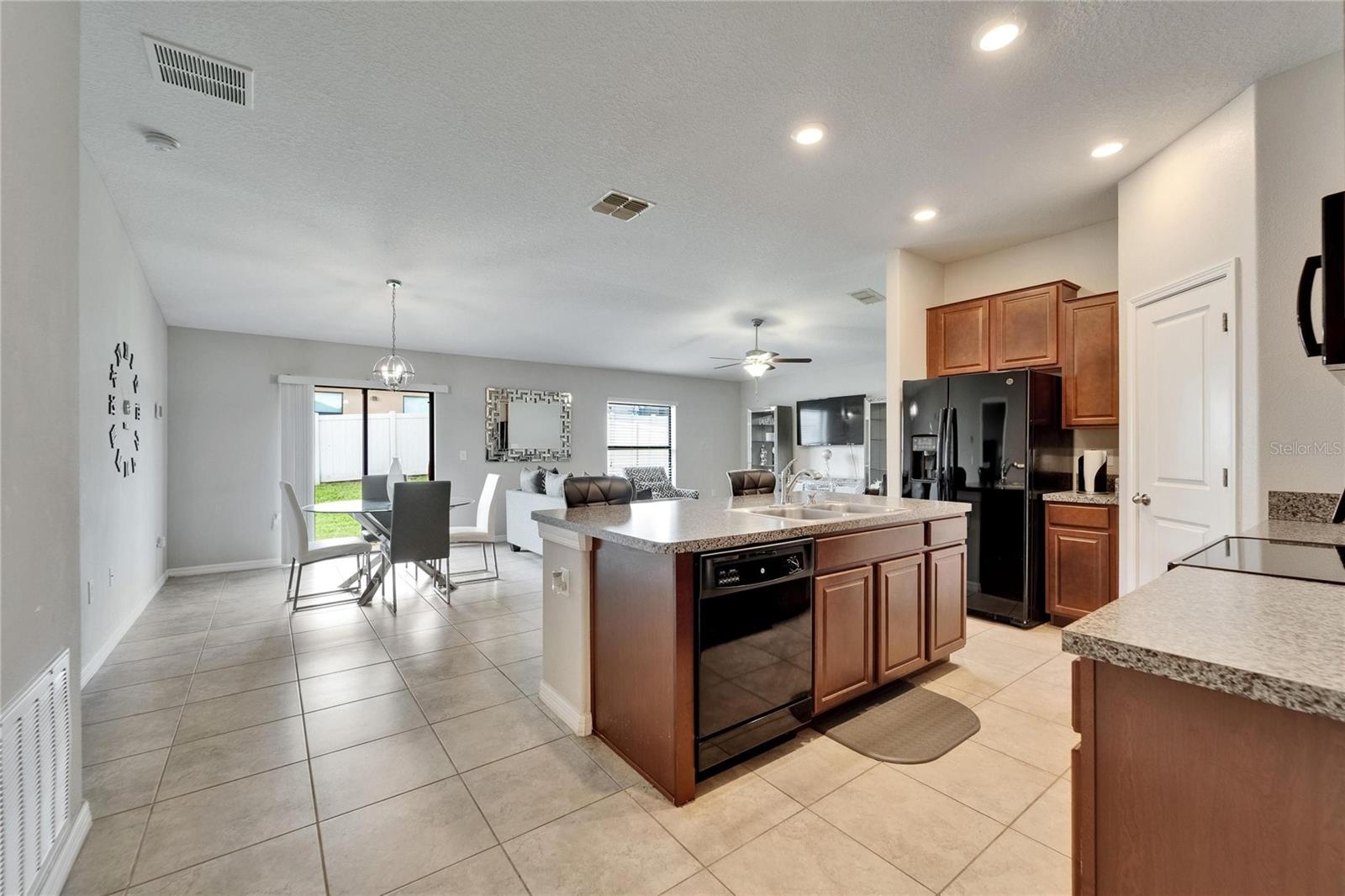 TWIN CREEKS PH 1 & 2 - Residential