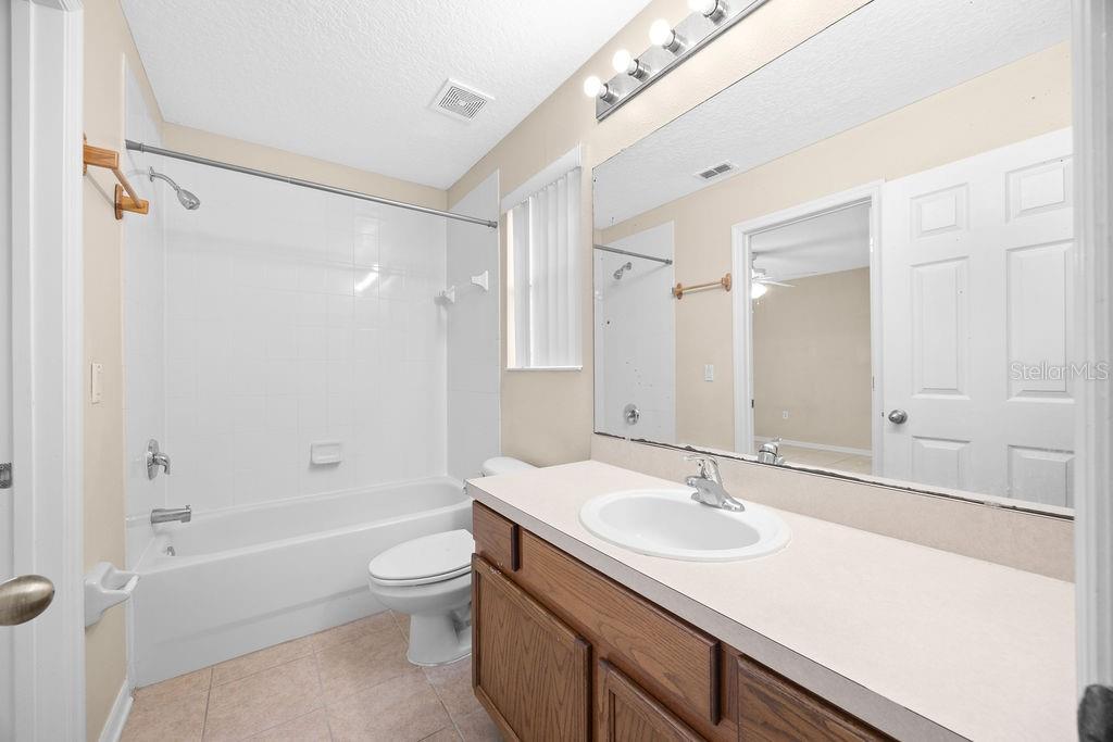 MOSS PARK RDG - Residential Lease