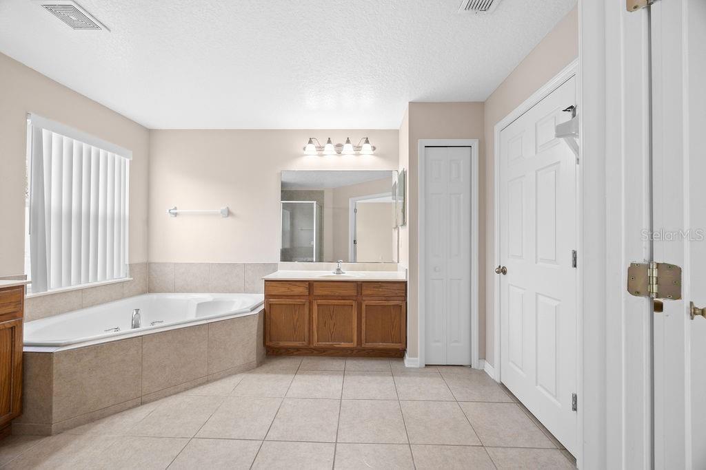 MOSS PARK RDG - Residential Lease