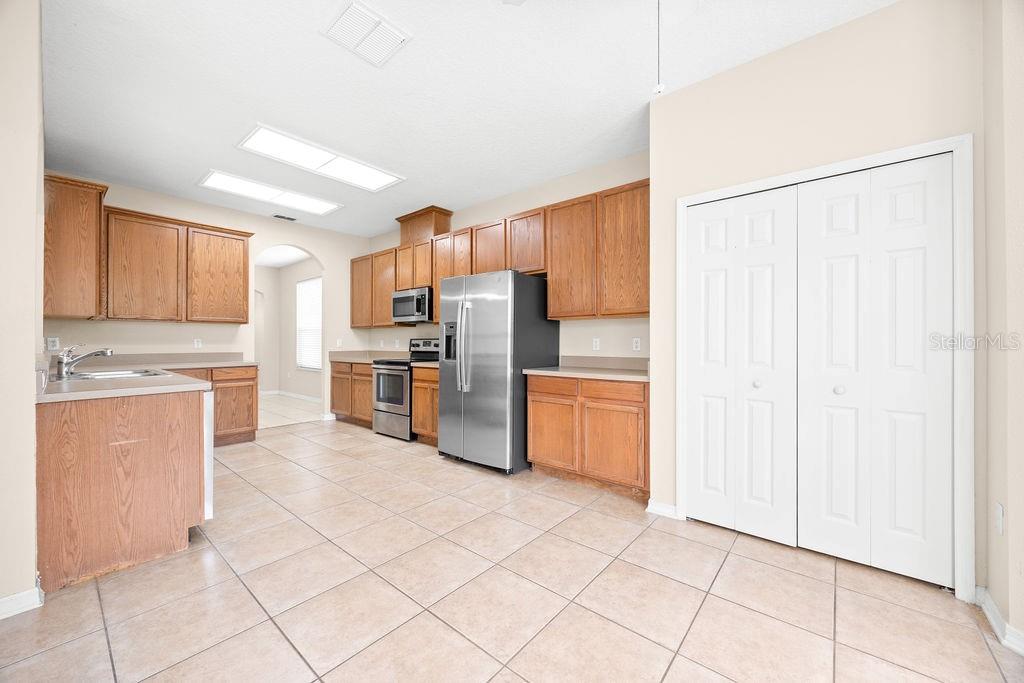 MOSS PARK RDG - Residential Lease