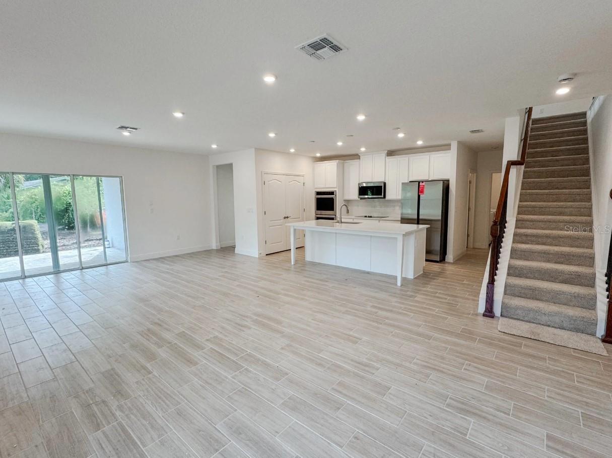 2949 SUNSET DRIVE