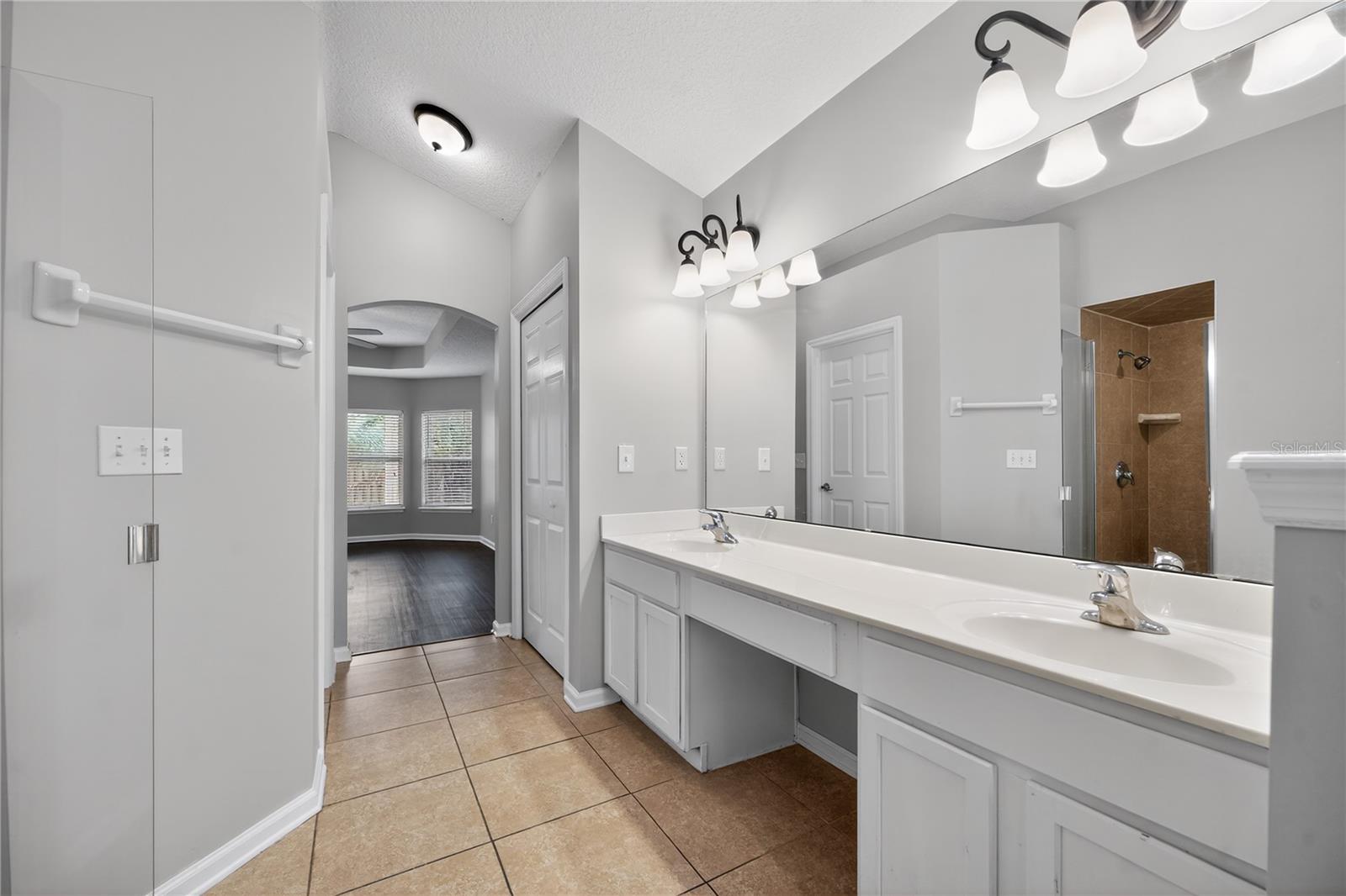 KENDALL TOWN - Residential