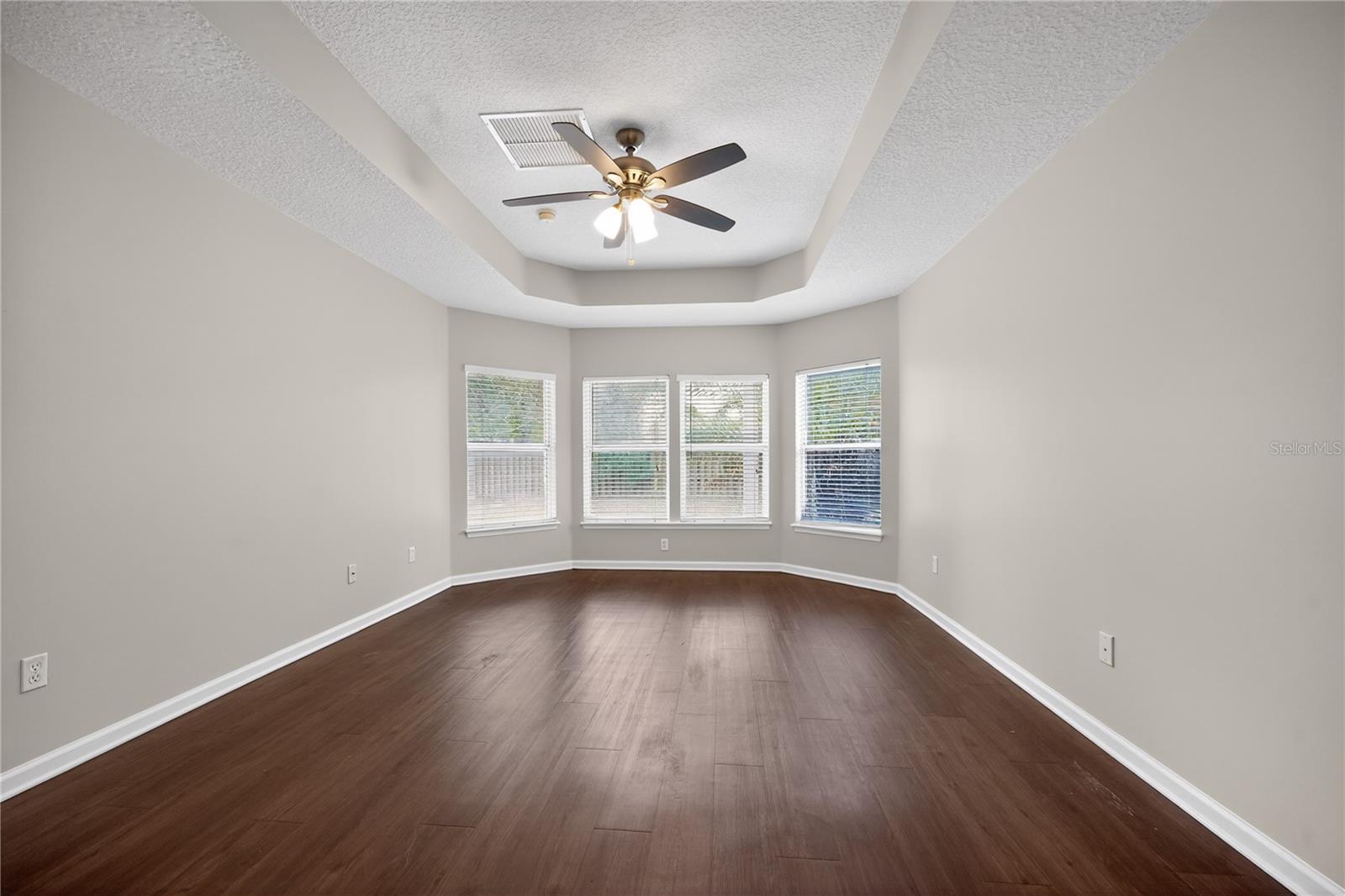 KENDALL TOWN - Residential