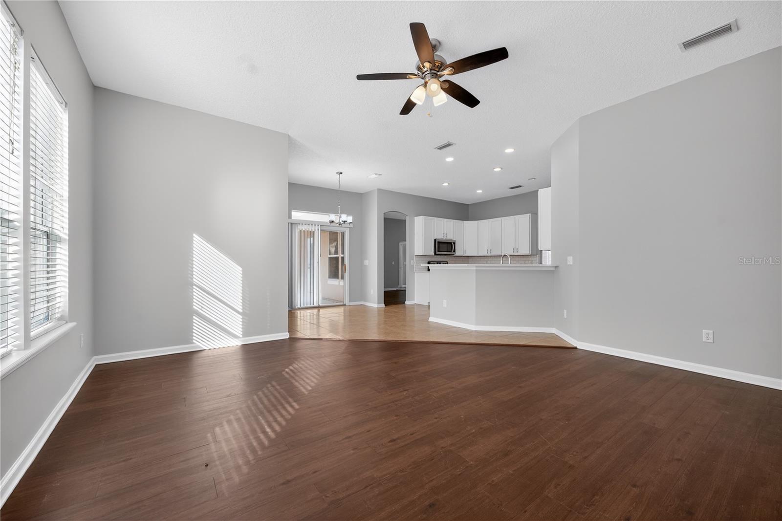 KENDALL TOWN - Residential