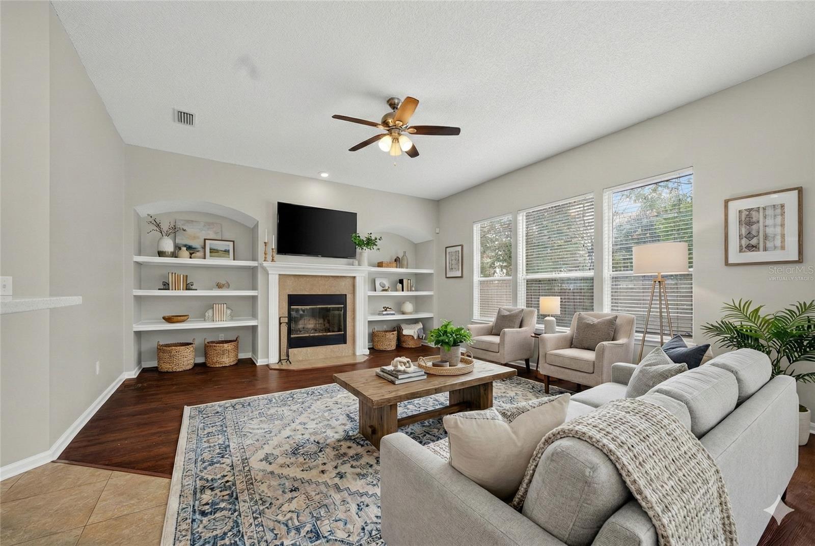 KENDALL TOWN - Residential