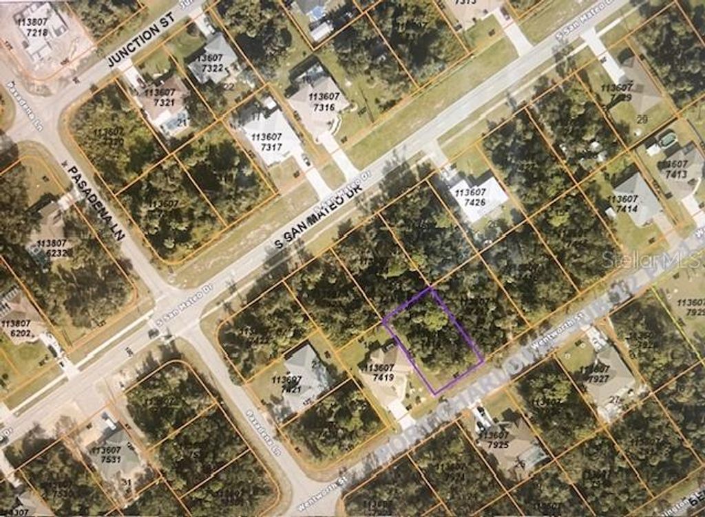 Photo of 18 Wentworth Street, North Port, FL 34288 (MLS # A4618388)