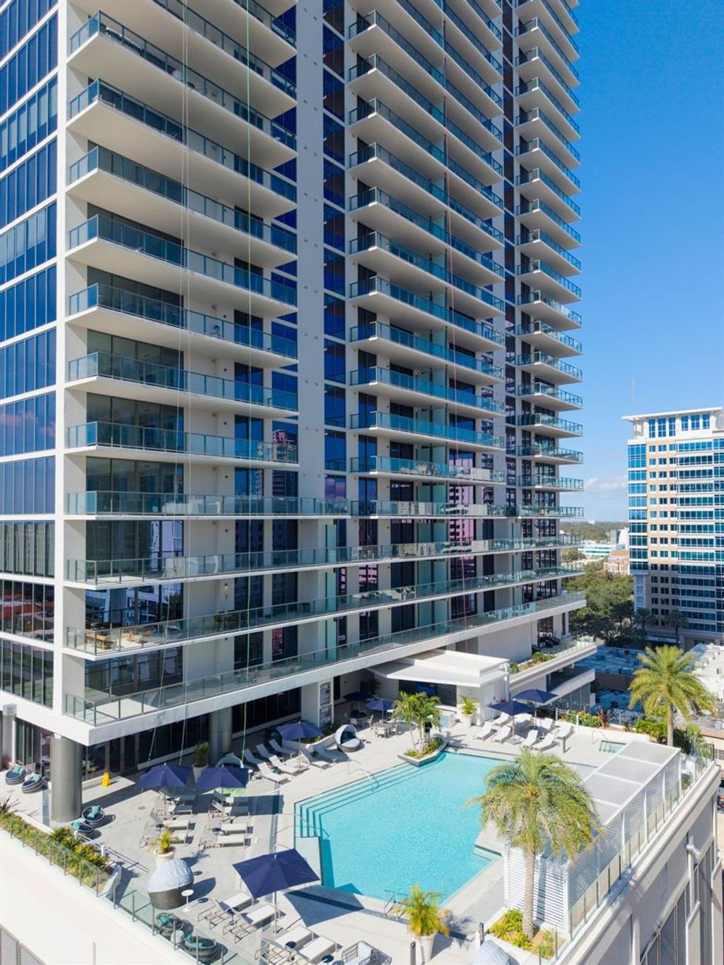 Photo of 275 1st Avenue S #3704, St Petersburg, FL 33701 (MLS # TB8492549)