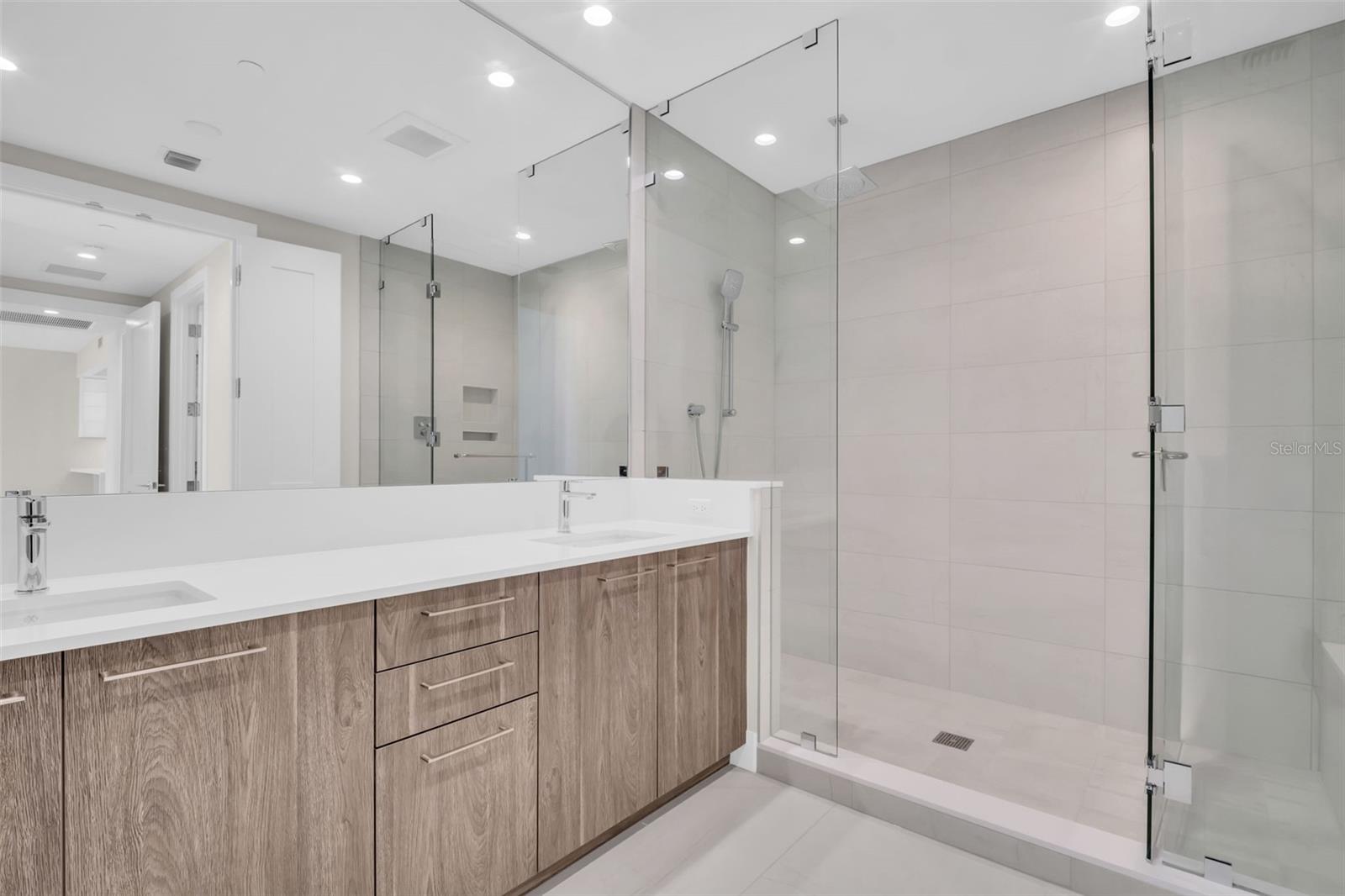 ART HOUSE CONDOMINIUM - Residential