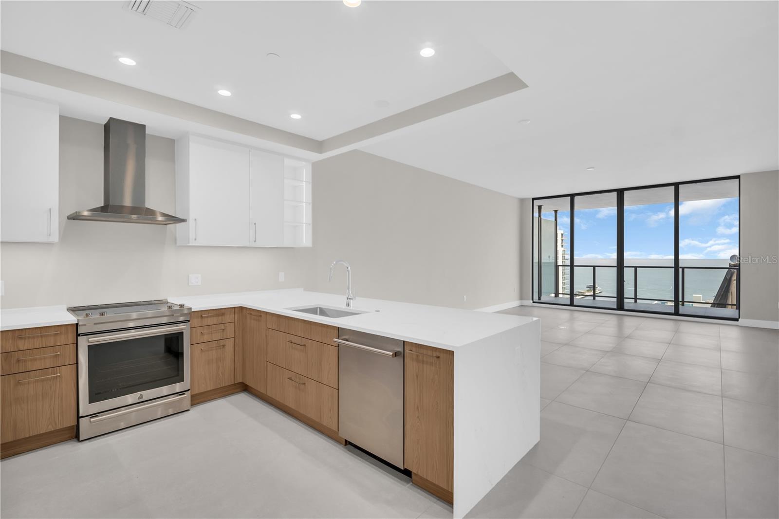 ART HOUSE CONDOMINIUM - Residential