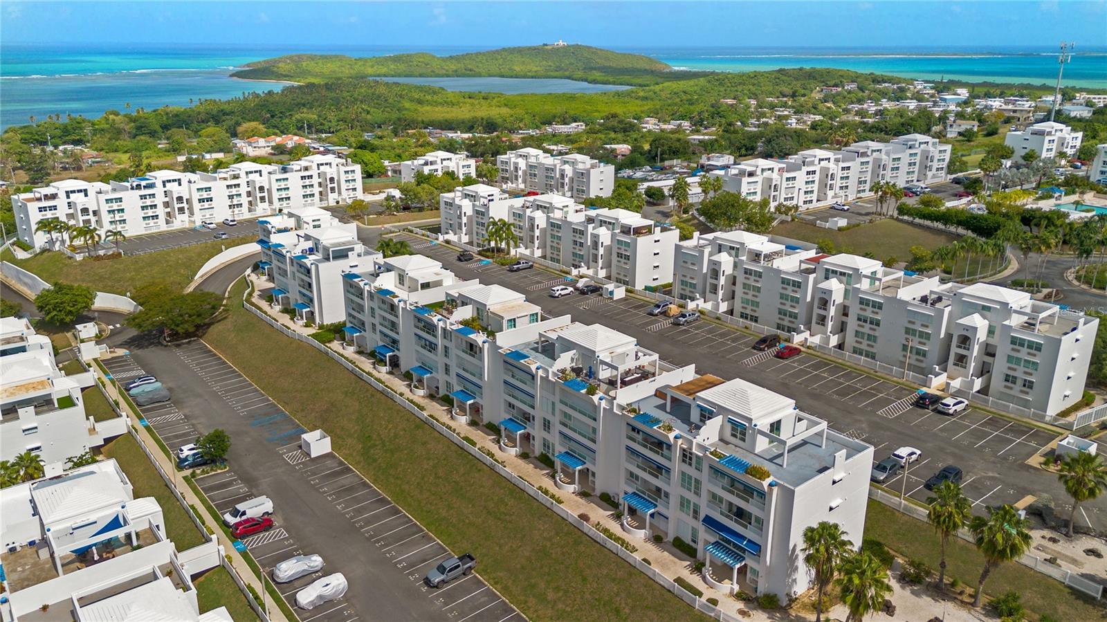 THE OCEAN CLUB AT SEVEN SEAS - Residential