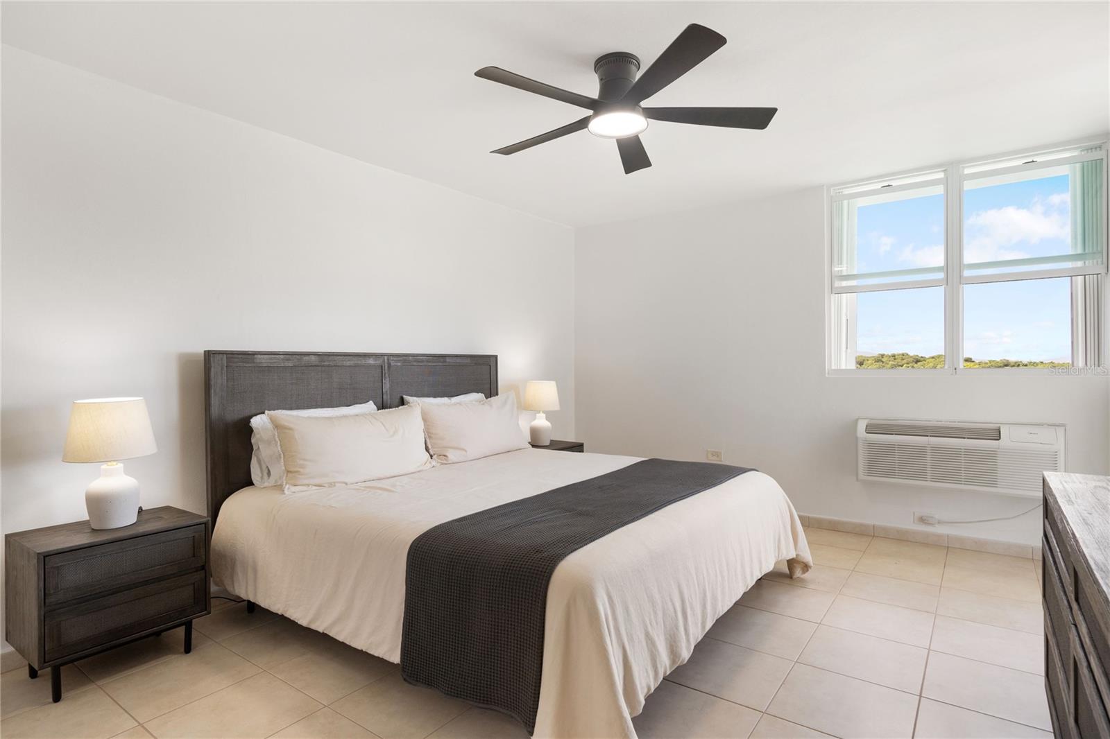 THE OCEAN CLUB AT SEVEN SEAS - Residential