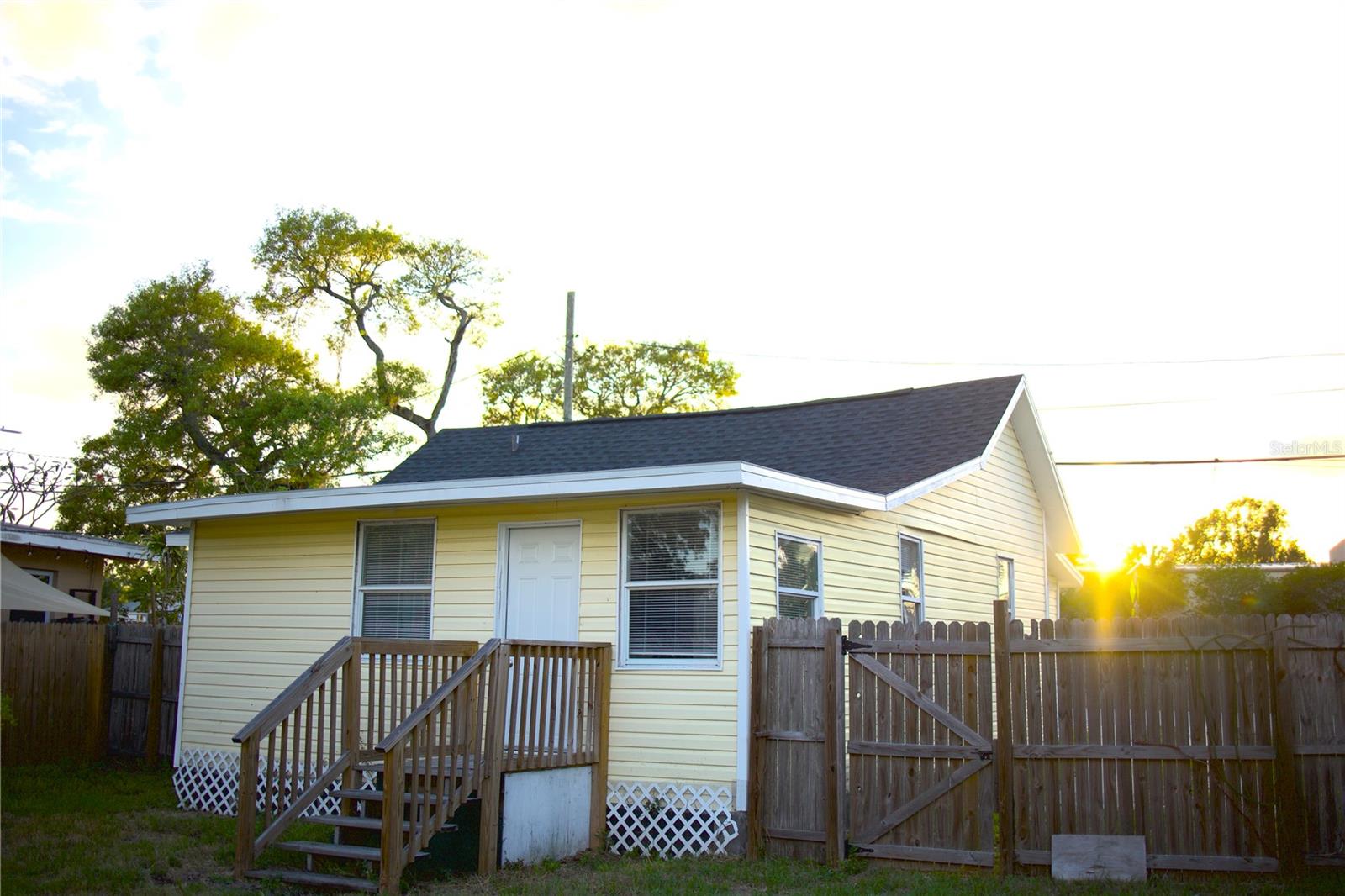 PALM PARK - Residential