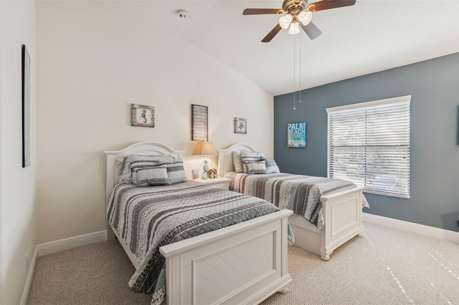 BEACON TRACE TWNHMS - Residential