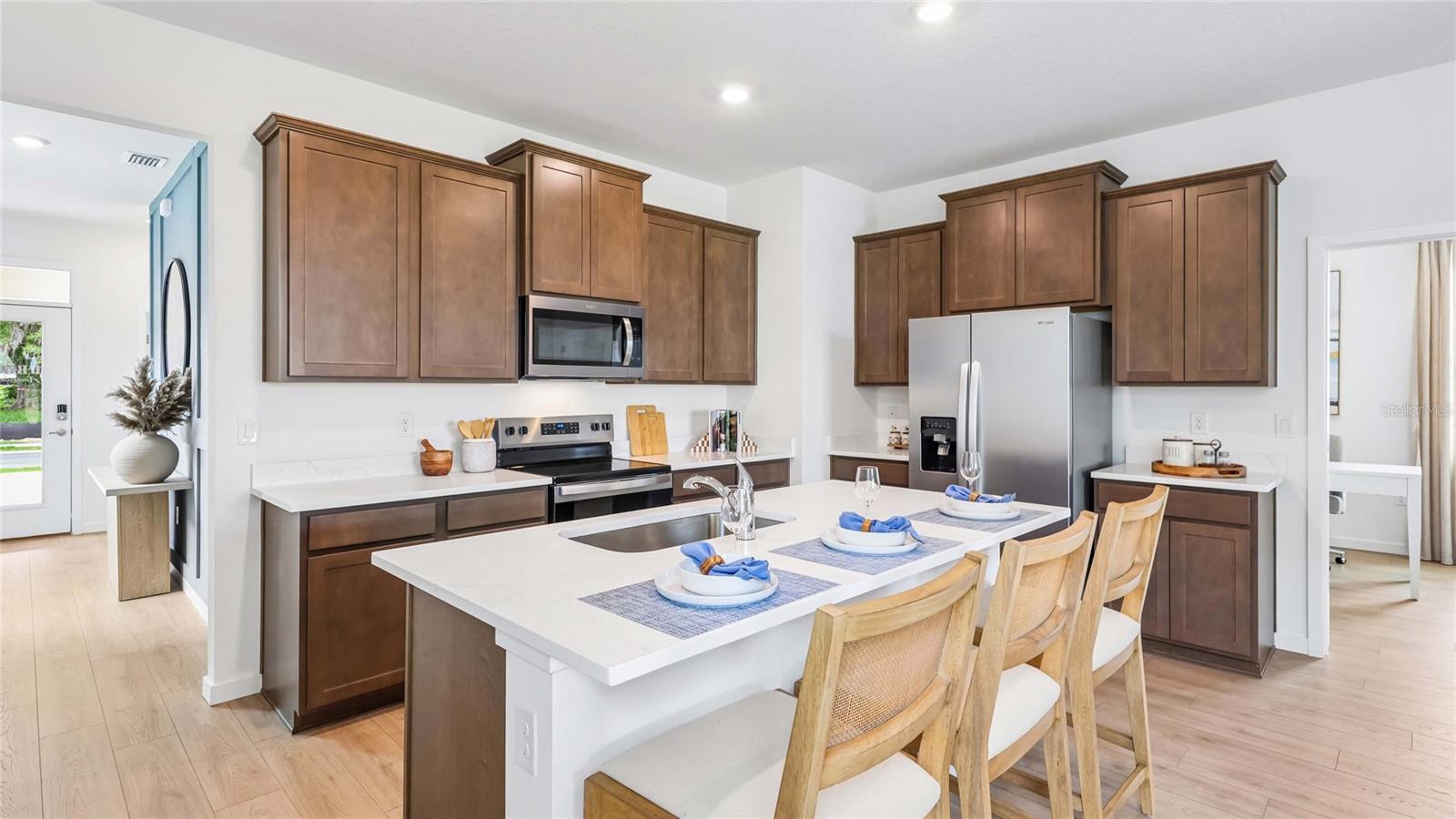 8782 PINECREST TRAIL