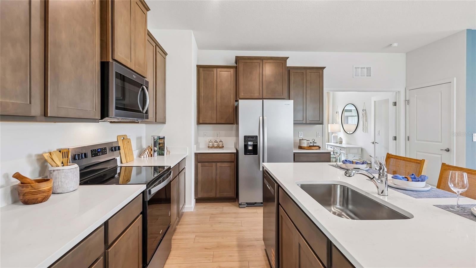 8782 PINECREST TRAIL