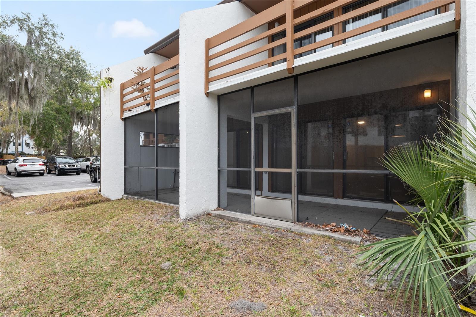 SOMERESET VILLAGE - Residential