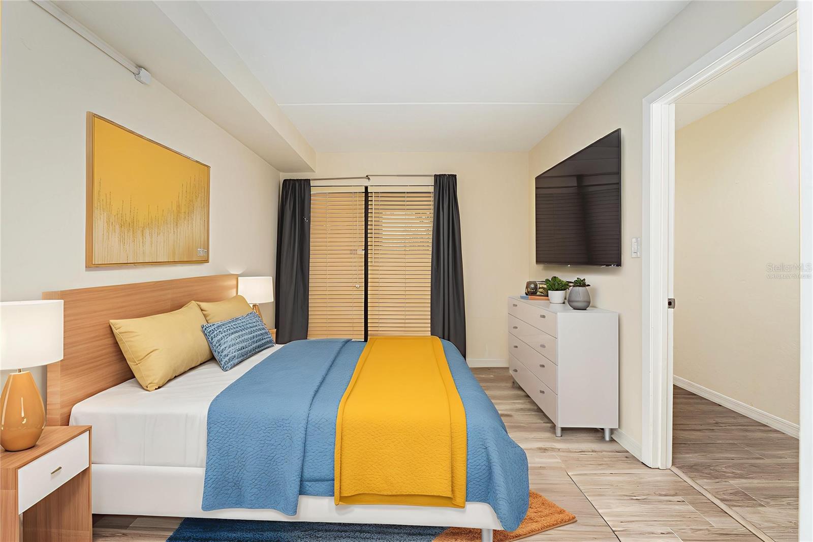 SOMERESET VILLAGE - Residential