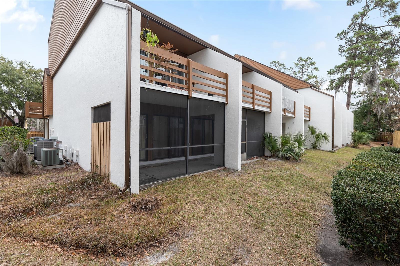 SOMERESET VILLAGE - Residential