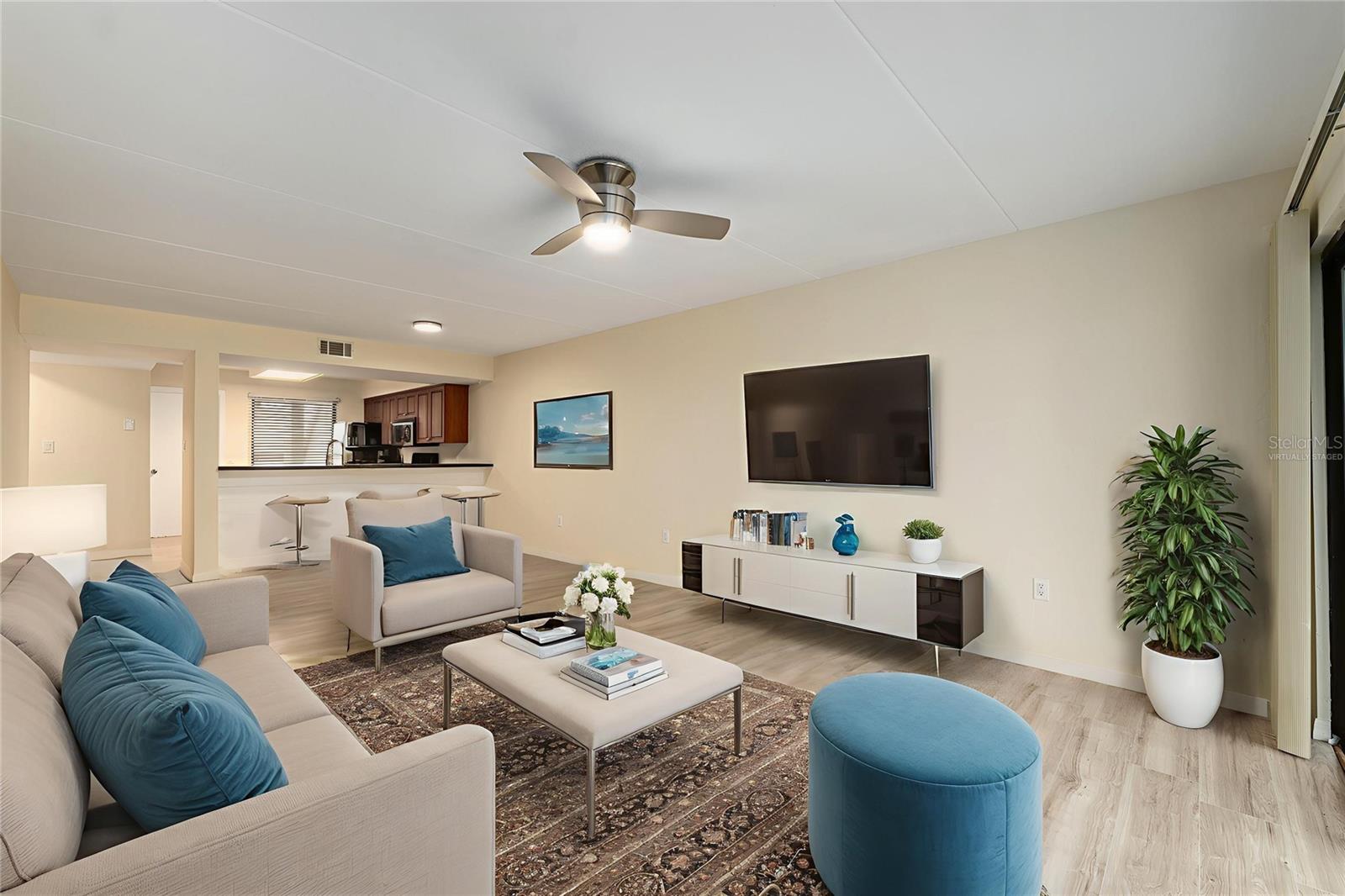 SOMERESET VILLAGE - Residential